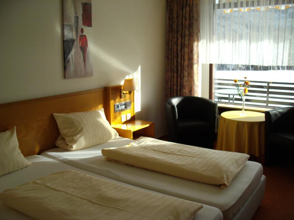 Hotel Rheingold Garni Titisee-Neustadt Phòng bức ảnh