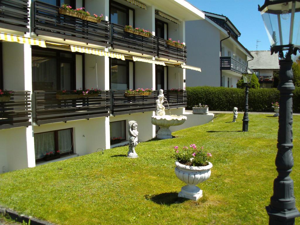 Hotel Rheingold Garni Titisee-Neustadt Ngoại thất bức ảnh